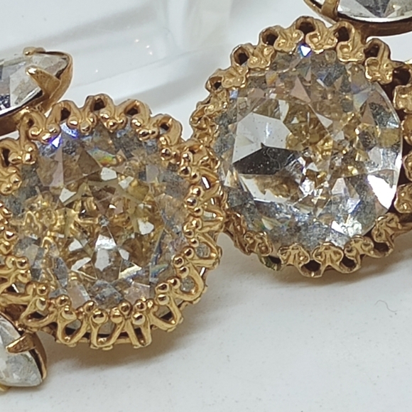 * vintage Schreiner faux pearl with clear crystals gold tone clip on earrings - Picture 10 of 12